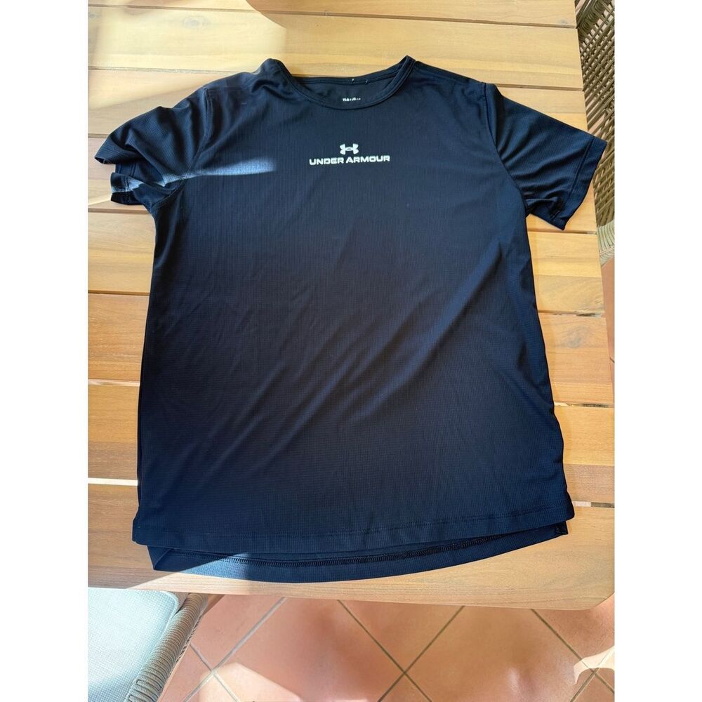 Under Armour Black Short Sleeve Performance Tee, youth large
